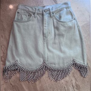 AREA SIZE 26/2 SCALLOPED DENIM CRYSTAL SKIRT SOLDOUT